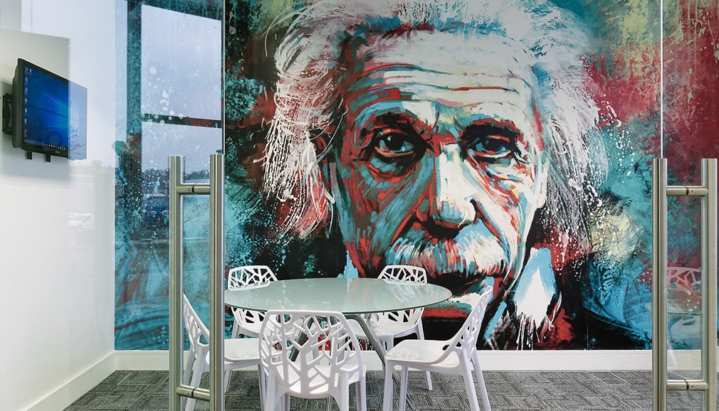 Einstein väggmålning på kontoret