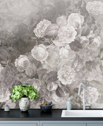 mural de papel pintado de rosas personalizable en blanco y negro llamado A Kiss of Roses de Ms. Tiff para pasillos y oficinas en casa