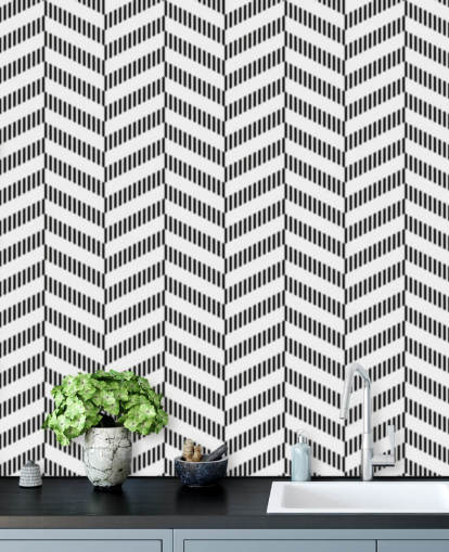 mural de papel pintado en espiga en blanco y negro llamado Coal Herringbone para baños y cocinas