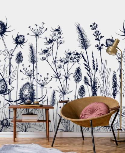mural de papel pintado de cardo azul y blanco llamado Hierbas y flores silvestres para dormitorios y cocinas