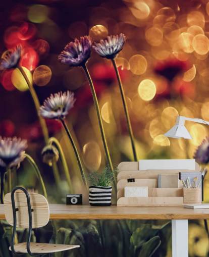 Lila Blumen gegen rote Blumen Wallpaper