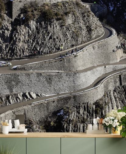 mural de papel de parede de motorista de rali personalizável chamado Mikko Hirvonen Hairpin Turn para escritórios domésticos e cavernas masculinas