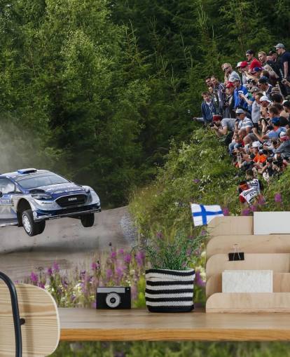 aanpasbare rallymuurschildering genaamd Ott Tanak Finland 2017 voor slaapkamers, thuiskantoren en meer