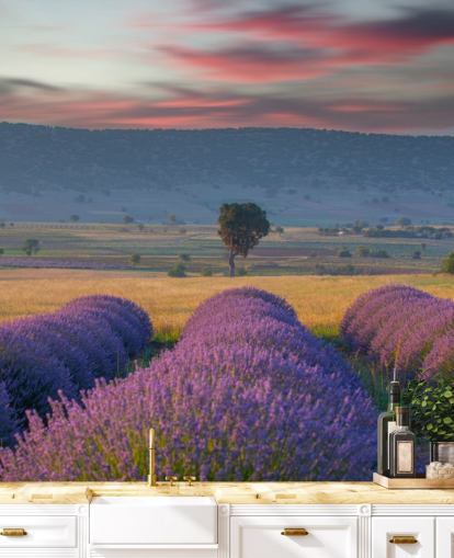 murale di campagna personalizzabile chiamato Lavender Hills per camere da letto e salotti murale di campagna personalizzabile chiamato Lavender Hills per camere da letto e salotti