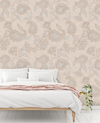 beige boho behangmuurschildering op maat genaamd Soft Beige Floral Paisley van Bloomery Decor