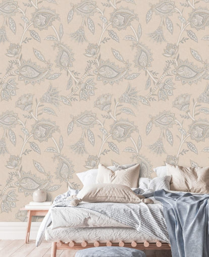 cremefarbenes individuelles Paisley-Tapeten-Wandbild namens Cream Indian Paisley von Bloomery Decor