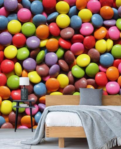 mural de papel de parede de chocolates coloridos arco-íris chamado Colorful Sweets para quartos infantis, lojas de doces e empresas