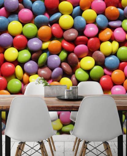 Regenbogenfarbenes Tapetentapete mit dem Titel Colourful Sweets für Kinderzimmer, Süßwarenläden und Unternehmen