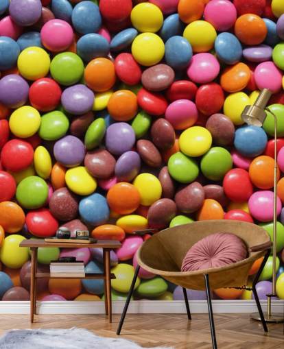 mural de papel pintado de chocolates de colores arcoíris llamado Colourful Sweets para dormitorios de niños, tiendas de dulces y negocios