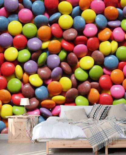 papier peint mural de chocolats aux couleurs arc-en-ciel appelé Colourful Sweets pour les chambres d'enfants, les confiseries et les entreprises