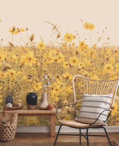 Decorazione murale con fiori gialli in campo color seppia