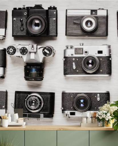 Black and White Collage of Vintage Cameras Wallpaper