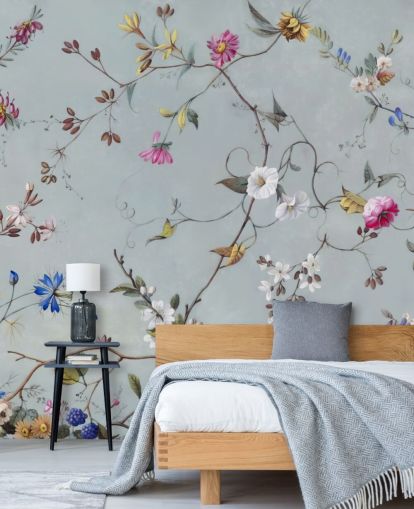 blå blomstermønster tapetmaleri kaldet Floral Heaven af Marina Stupakova til soveværelser og stuer