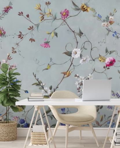 blaues Tapetenbild mit Blumenmuster namens Floral Heaven von Marina Stupakova für Schlafzimmer und Wohnzimmer