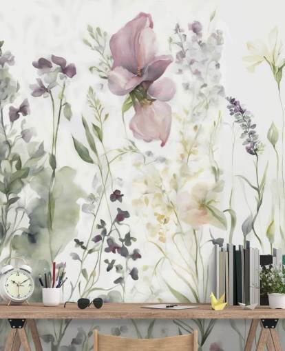 mural de papel pintado floral blanco, morado y verde llamado La suavidad del corazón III de Marina Stupakova