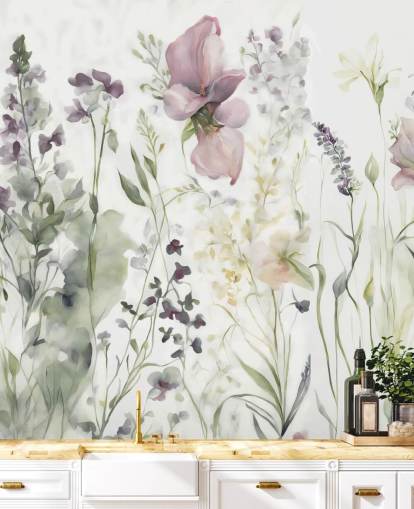 mural de papel pintado floral blanco, morado y verde llamado La suavidad del corazón III de Marina Stupakova
