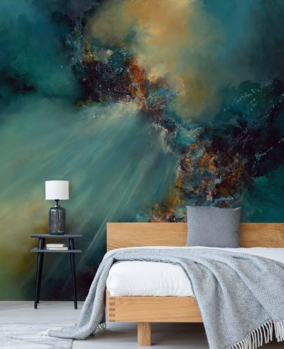 blauwe en gouden aanpasbare abstracte behangmuurschildering genaamd Nebula van Alison Johnson voor slaapkamers blauwe en gouden aanpasbare abstracte behangmuurschildering genaamd Nebula van Alison Johnson voor slaapkamers