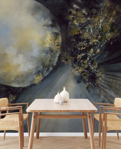 gouden, zwart-witte abstracte behangmuurschildering genaamd Talking to the Moon van Alison Johnson voor slaapkamers