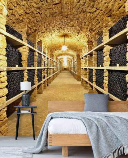 Garrafas de vinho antigas no papel de parede da adega antiga