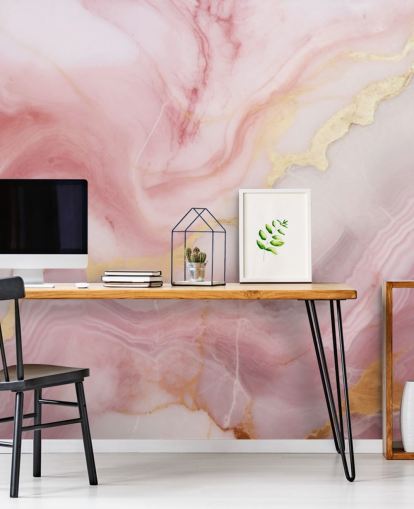 mural de papel pintado de mármol rosa y dorado llamado Mármol rosa y dorado para dormitorios y baños