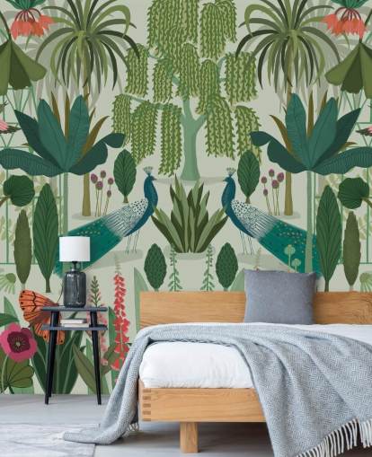 papier peint mural personnalisable en forme de paon vert appelé Parc Parisian par Kate Merritt