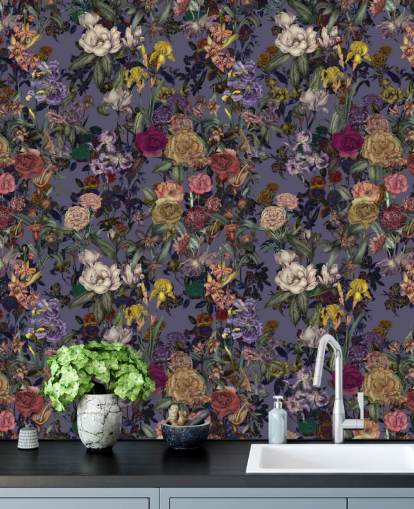 värikäs kukkakuvioinen seinämaalaus nimeltä Flower Garden Extra Purple, kirjoittanut Karina Eibatova värikäs kukkakuvioinen seinämaalaus nimeltä Flower Garden Extra Purple, kirjoittanut Karina Eibatova