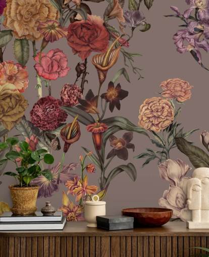 op maat gemaakte grote bloemenbehangmuurschildering genaamd Large Garden Blooms Mocha van Karina Eibatova