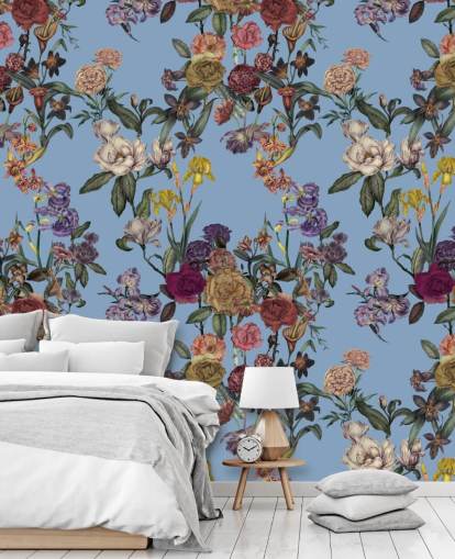 blå anpassningsbar blommig väggmålning kallad Blue Flower Garden av Karina Eibatova för sovrum