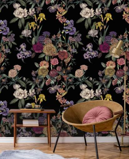 murale nero personalizzabile con motivo floreale chiamato Obsidian Flower Garden di Karina Eibatova