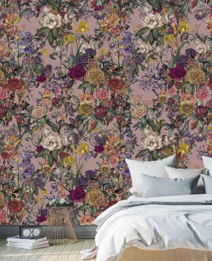 murale floreale personalizzato rosa chiamato Pink Flower Garden di Karina Eibatova per camere da letto