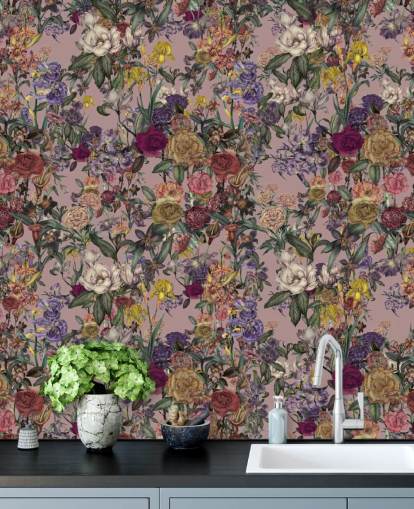 rosafarbenes individuelles Blumenwandbild namens Pink Flower Garden von Karina Eibatova für Schlafzimmer rosafarbenes individuelles Blumenwandbild namens Pink Flower Garden von Karina Eibatova für Schlafzimmer