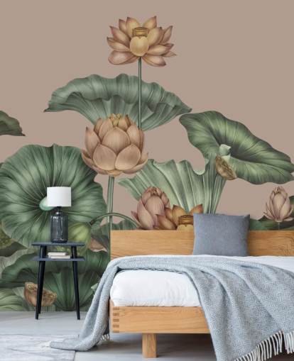 grünes und beiges Lotus-Wandbild namens Mocha Lotus von Karina Eibatova für Schlafzimmer und Flure grünes und beiges Lotus-Wandbild namens Mocha Lotus von Karina Eibatova für Schlafzimmer und Flure