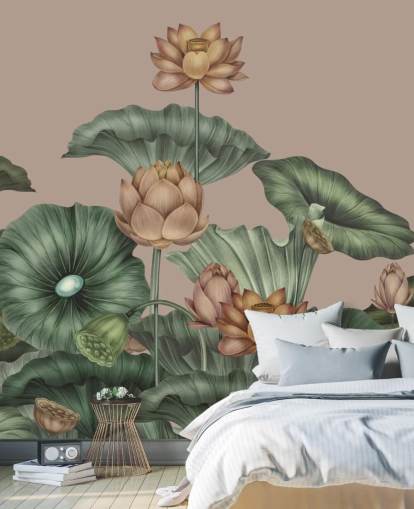 murale con loto verde e beige chiamato Mocha Lotus di Karina Eibatova per camere da letto e corridoi murale con loto verde e beige chiamato Mocha Lotus di Karina Eibatova per camere da letto e corridoi