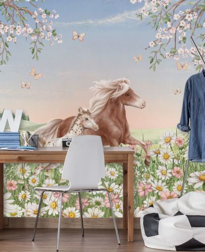 mural de pared de caballo personalizable llamado Happy Horses de Kikki Belle para dormitorios infantiles