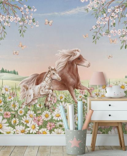 peinture murale personnalisable en forme de cheval appelée Happy Horses de Kikki Belle pour les chambres d'enfants