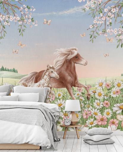tilpasselig hestevægmaleri kaldet Happy Horses af Kikki Belle til børns soveværelser