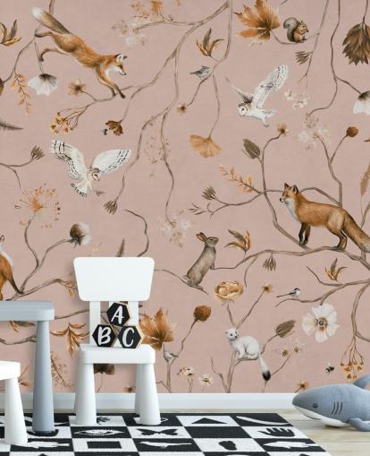 vaaleanpunainen muokattava metsäeläinten seinämaalaus nimeltä Playful Forest - Pink by Kikki Belle