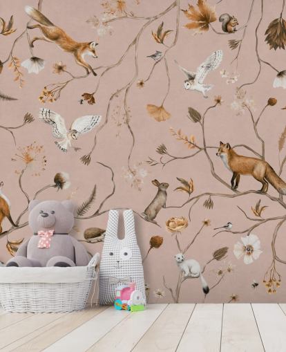 mural de parede rosa personalizável de animais da floresta chamado Playful Forest - Pink de Kikki Belle
