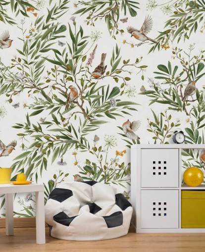 witte en groene muurschildering op maat voor de kinderkamer genaamd Playful Robins - White van Kikki Belle