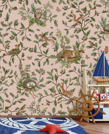 mural infantil personalizable rosa y verde llamado Playful Woods - Pink de Kikki Belle mural infantil personalizable rosa y verde llamado Playful Woods - Pink de Kikki Belle