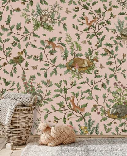 roze en groene aanpasbare kinderkamermuurschildering genaamd Playful Woods - Pink van Kikki Belle