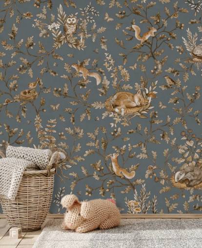 blauwe en bruine muurschildering voor de kinderkamer genaamd Playful Woods - Vintage Blue van Kikki Belle blauwe en bruine muurschildering voor de kinderkamer genaamd Playful Woods - Vintage Blue van Kikki Belle