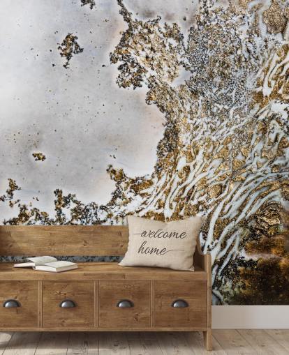 murale astratto personalizzato in oro e bianco chiamato Aztec Whispers di Petra Meikle de Vlas murale astratto personalizzato in oro e bianco chiamato Aztec Whispers di Petra Meikle de Vlas