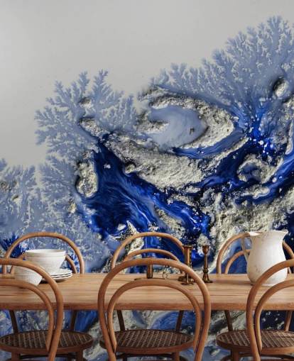 donkerblauwe en gouden muurschildering op maat genaamd Azure Escape van Petra Meikle de Vlas voor slaapkamers en badkamers