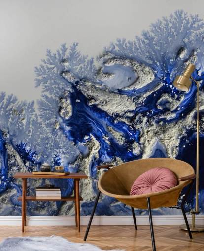 donkerblauwe en gouden muurschildering op maat genaamd Azure Escape van Petra Meikle de Vlas voor slaapkamers en badkamers