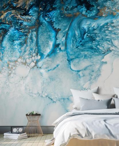 blauwe, gouden en witte aanpasbare abstracte oceaanmuurschildering genaamd Coastal Blues van Petra Meikle De Vlas