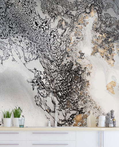 mural de pared personalizable negro, gris y dorado llamado Delicate Mix de Petra Meikle de Vlas