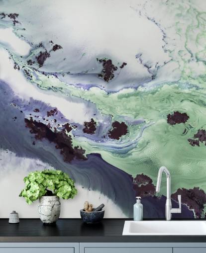 groene en paarse aanpasbare abstracte muurschildering genaamd Delta van Petra Meikle de Vlas