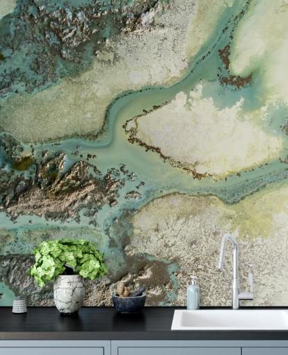 mural de pared abstracto personalizable de color verde claro llamado Evergreen de Petra Meikle de Vlas