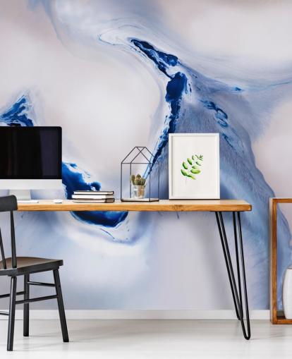 murale astratto personalizzabile blu e bianco chiamato Gentle Flow di Petra Meikle de Vlas murale astratto personalizzabile blu e bianco chiamato Gentle Flow di Petra Meikle de Vlas